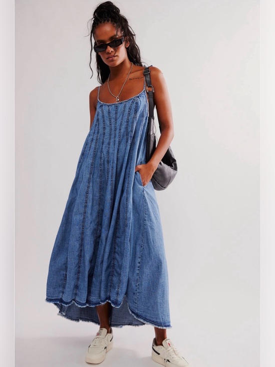 Free People Dresses & Skirts - FREE PEOPLE Denim Dreams Midi Dress